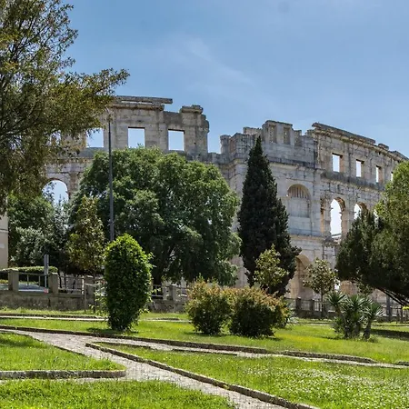 White Imperial Apartamento