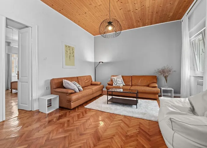 White Imperial Daire