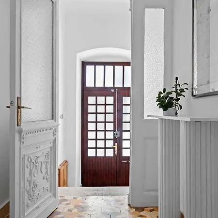 White Imperial Апартаменты